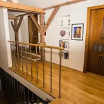 Hostel Onefam Miru
