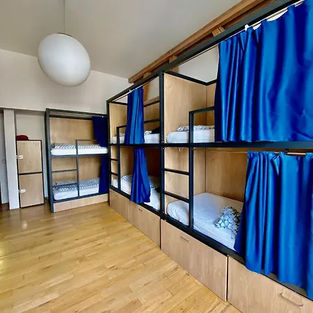 Onefam Míru Albergue