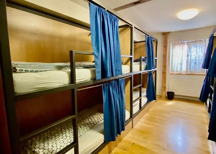 Hostel One Míru *