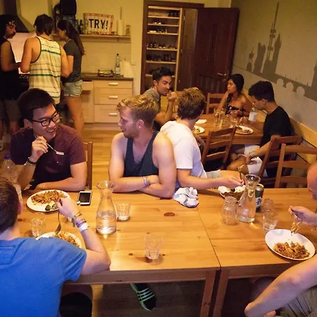 Hostel Onefam Miru