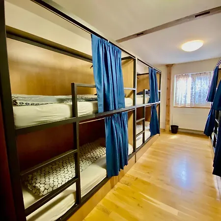 Auberge de jeunesse Onefam Miru *