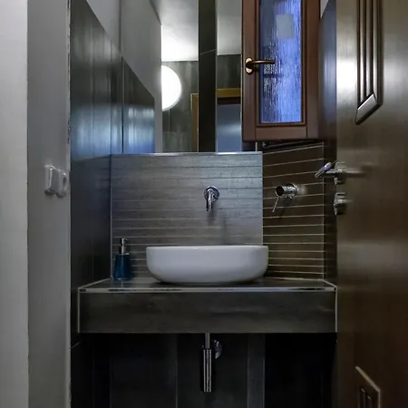 Hostel Onefam Miru