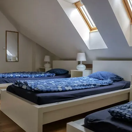 Hostel Onefam Miru *