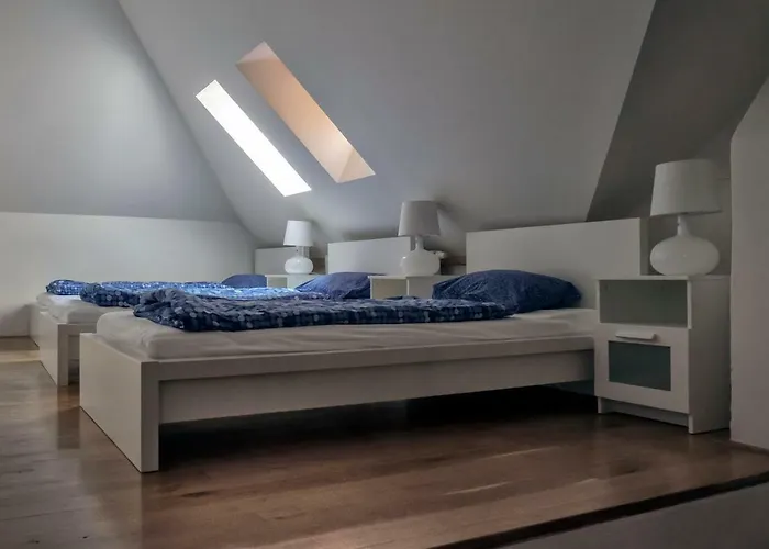 Onefam Míru Albergue Praga